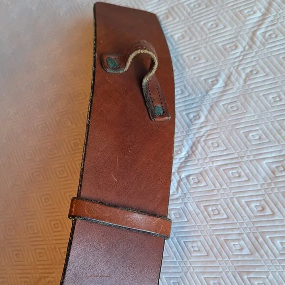 Leather Belt with Bone latch - Picture 11 of 12